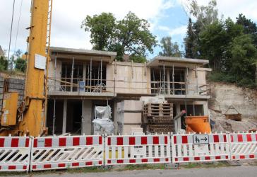 Exklusives Neubauprojekt mit Zukunft – Eigentumswohnungen & Studentenapartments vereint - Aufzug vom Studio - bis ins Keller