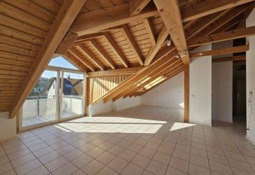 Sonnige 2 Zimmer-Dachgeschosswohnung in ruhiger Lage