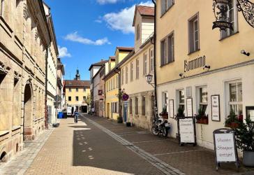 Nähe Schlossgarten! Außergewöhnliches Angebot! Hochwertige Wohnung mit privatem Dachgarten: Erstbezug nach Komplettsanierung in bester Innenstadtl