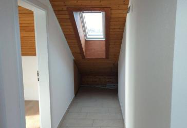 Neue DG Wohnung mit EBK