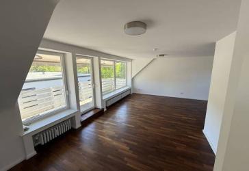 Wuppertal | DG-Wohnung | ca. 150 m² | KDB Gäste-WC 4 Z | Balkon