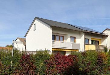 Doppelhaushälfte mit 132 m² Wohnfläche und Garage in Ulm-Gögglingen