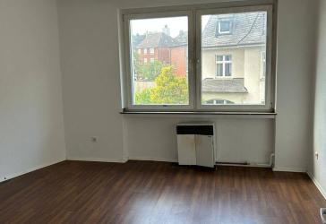 Gepflegte 4 Zimmer Wohnung im Herzen Solingens