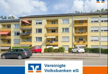 Attraktive 3,5-Zimmer-Wohnung mit Balkon, Einbauküche und Stellplatz - sofort bezugsfrei