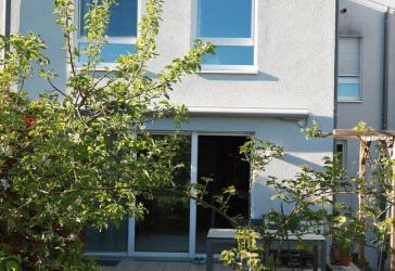 Wohnen wie im Haus, modern, großzügig, top gepflegt.