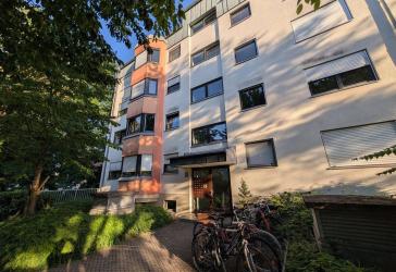 Ruhige 4-Zimmer-Wohnung, ohne Provision, von Privat, nahe Erholungsgebiet mit Südbalkon