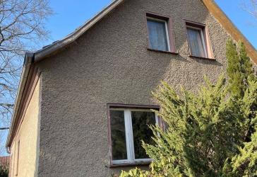 Berliner Grenze Lage - bezugsfreies , ZF- Haus auf ca 500 qm Vorder-Grundsrück ,am Bahndamm