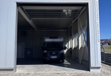 Moderne Gewerbehalle mit vielseitigen Nutzungsmöglichkeiten in attraktiver Lage zu vermieten