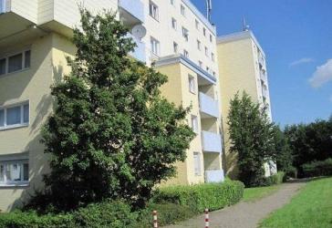 Familienfreundliche 4 Zimmer Wohnung mit Balkon und Aufzug!