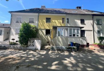 Handwerker sind hier richtig - kernsanierungsbedürftiges Haus sucht neue Eigentümer