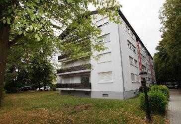 Gut geschnittene 3 Zimmer-Wohnung mit Einbauküche