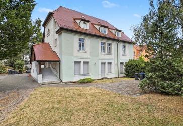 Solides Investment mit Entwicklungspotenzial: Wohn- und Geschäftshaus in Lutherstadt Eisleben