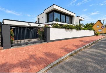 Exklusive Luxusvilla in Bonn - Großzügigkeit, Privatsphäre und anspruchsvolle Ausstattung