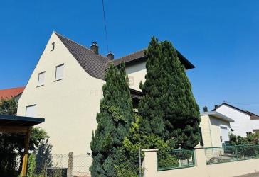 Wohn-/Geschäftshaus, 4 Einheiten, ca. 233 m² Wfl+71 m² Gewerbe, ca 587 m² Grund, TOP-Lage Etting