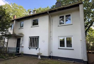 Provisionsfrei für den Käufer! Ihr neues Zuhause in Pinneberg - Doppelhaushälfte mit 4 1/2 Zimmern