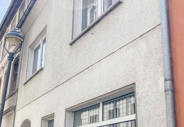 Aus Altersgründen zu verkaufen: Mehrgenerationenhaus/ Einfamilienhaus mit separater 3-Raum-Wohnung & Balkon