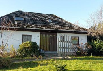 Unterkellerter Bungalow mit modernem Dachgeschoss
