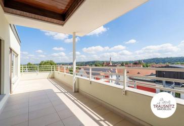 Stadtnah wohnen, weit blicken: 4-Zimmer-Wohnung mit sonniger Terrasse