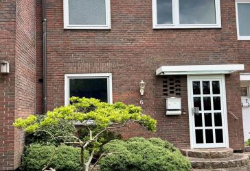 Mittelreihenhaus mit großem Garten in Norderstedt -courtagefrei-