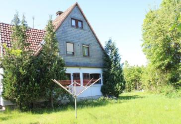 Sanierungsbedürftiges Einfamilienhaus mit Garten in top Lage von Medebach