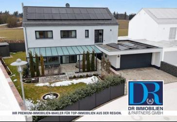 Modernes Einfamilienhaus mit PV-Anlage, Doppelgarage und hochwertiger Ausstattung