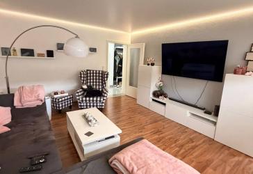 Gepflegte 2,5-Zimmer-Wohnung mit Balkon in OHZ