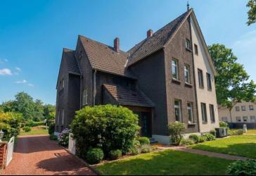 Charmante Steiger-Villa mit Potential in Top Lage, Provisionsfrei**