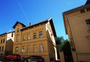 4-Zimmer-DG-Whg in Altbau-Villa