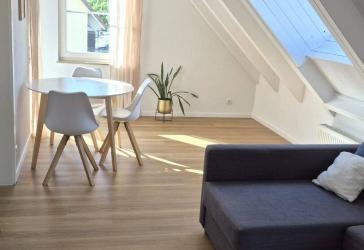 Helle, gepflegte 2-Zimmer-Wohnung mit Balkon in Weinstadt-Beutelsbach