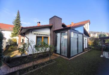 Ideal für das Alter: 100+90m² ebenerdiges freistehendes Einfamilienhaus auf 387 m² Grundstück (Kauf)