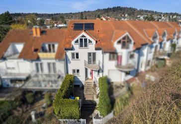 Modernisiertes Reihenmittelhaus in schöner Wohnlage