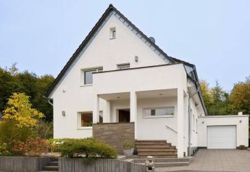 Engel & Völkers: Ruhig, modern, familienfreundlich - Traumhaus in Lohmar