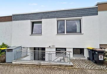 Charmantes und sehr gepflegtes Reihenmittelhaus in begehrter Lage von Laatzen-Rethen