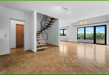 # Stadtwohnung mit Aufzug # 4-Zimmer-Maisonette-Whg., Balkon, ca. 140 m², Einbauküche, Tiefgarage