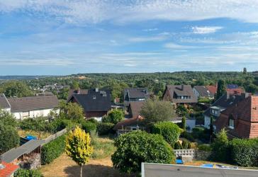 Helle 2-Zimmer-Dachgeschosswohnung mit großem Balkon in Brühl-Badorf - befristet