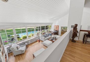 *Provisionsfrei* Stilvolles Landhaus mit Pool und beeindruckendem Anwesen & extra Baugrundstück