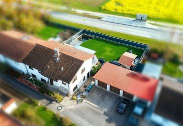 Außergewöhnlicher Bungalow mit herrlichem Garten und charmanter Einliegerwohnung!