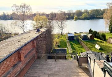 Endreihenhaus mit Oberteichblick - 42 m² Terrasse und Stellplatz in zentraler Lage