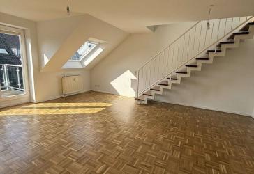 Sanierte 3-Zimmer-Maisonette-Wohnung mit Balkon und EBK in Meerbusch Büderich