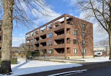 PROVISIONSFREI Dachgeschosswohnung im Herzen Halstenbeks, große Loggia, Aufzug, Tiefgarage