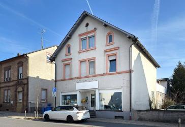 Vielseitiges Immobilienensemble mit 2 Häusern, Gewerbeeinheit und stabiler Rendite in Reinheim!