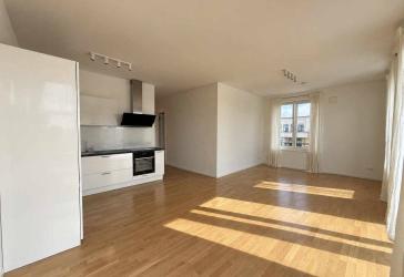 Moderne 4-Zimmer-Wohnung mit 2 Bädern, moderner Einbauküche und Südwest Balkon!