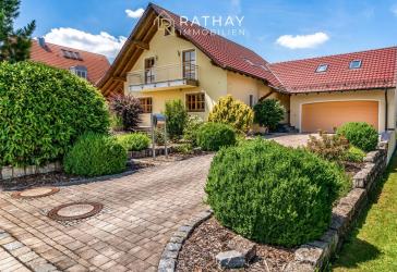 Ein starkes Gesamtpaket: Einfamilienhaus mit Weitblick, Garten und effizienter Wärmeversorgung