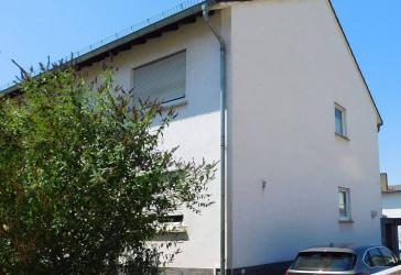 Großzügiges Zweifamilienhaus mit PV-Anlage, großem Nebengebäude und 652 m² Grundstück – ideal für Familien & Generationenwohnen