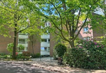 Schöne 4,5 Zimmer-Wohnung zur individuellen Ausgestaltung im Zentrum von Poppenbüttel