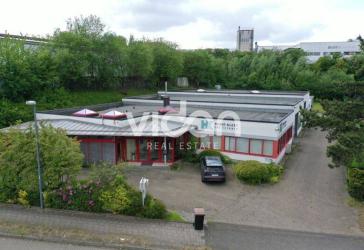 Kleine Produktionsfläche mit großer Freifläche im GI-Gebiet