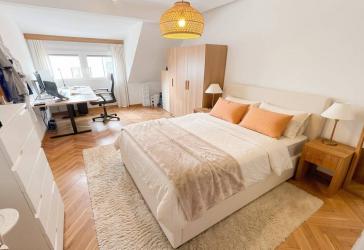 Vollständig saniertes kleines Einfamilienhaus für Paare mit kleinem Garten