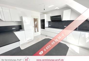 Großzügige 6-Zimmer-Wohnung mit ca. 135 m² Wohnfläche und Moselblick direkt am Zurlaubener Ufer in Trier.