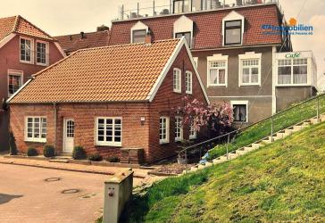 Charaktervolles Ferienhaus direkt hinterm Hafendeich