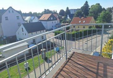 lichtdurchflutete 2 Raumwohnung mit Balkon im Dachgeschoss - großer Gemeinschaftsgarten inklusive